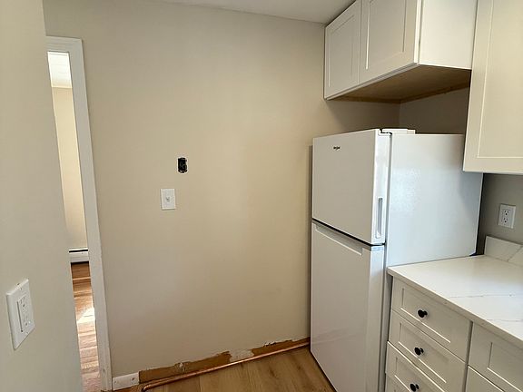 4th image of 687 State St #A