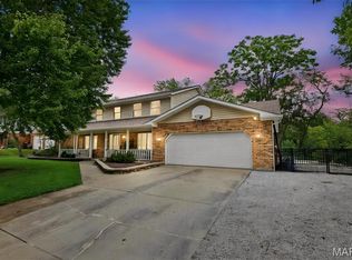 28 Clark Dr, Fairview Heights, IL 62208