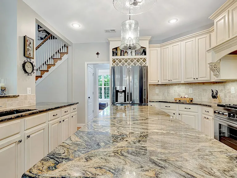 374 Persimmon Dr — Photo 26