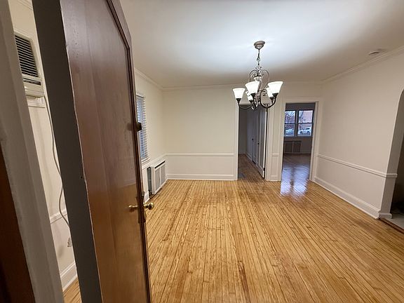 2nd image of 127 Union Ave Unit 1