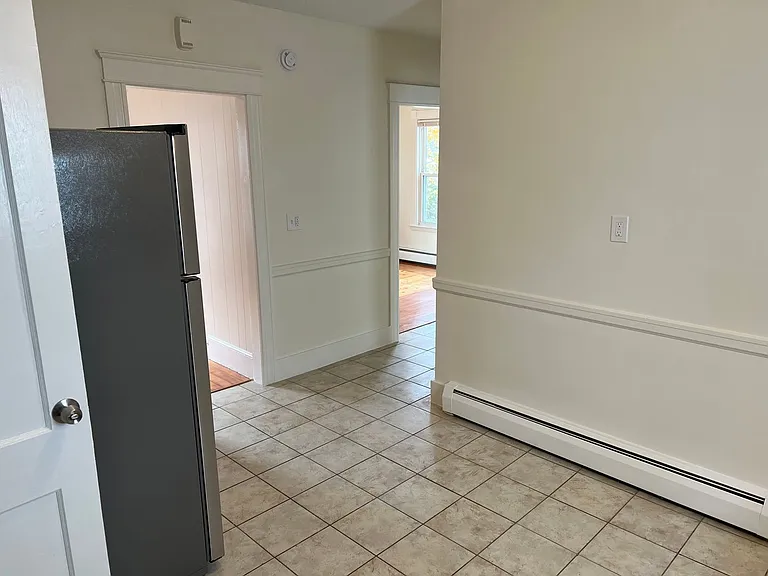 38 Graham St — Photo 2