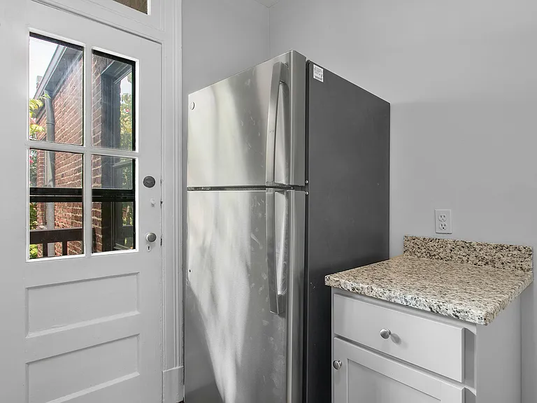210 N Stafford Ave #21 — Photo 18