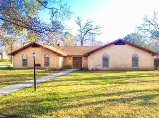 211 Timberlane Dr, Carthage, TX 75633