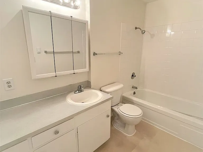 1815 NE 15th Ave — Photo 10