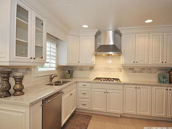 5th image of 1774 E Yale Ave