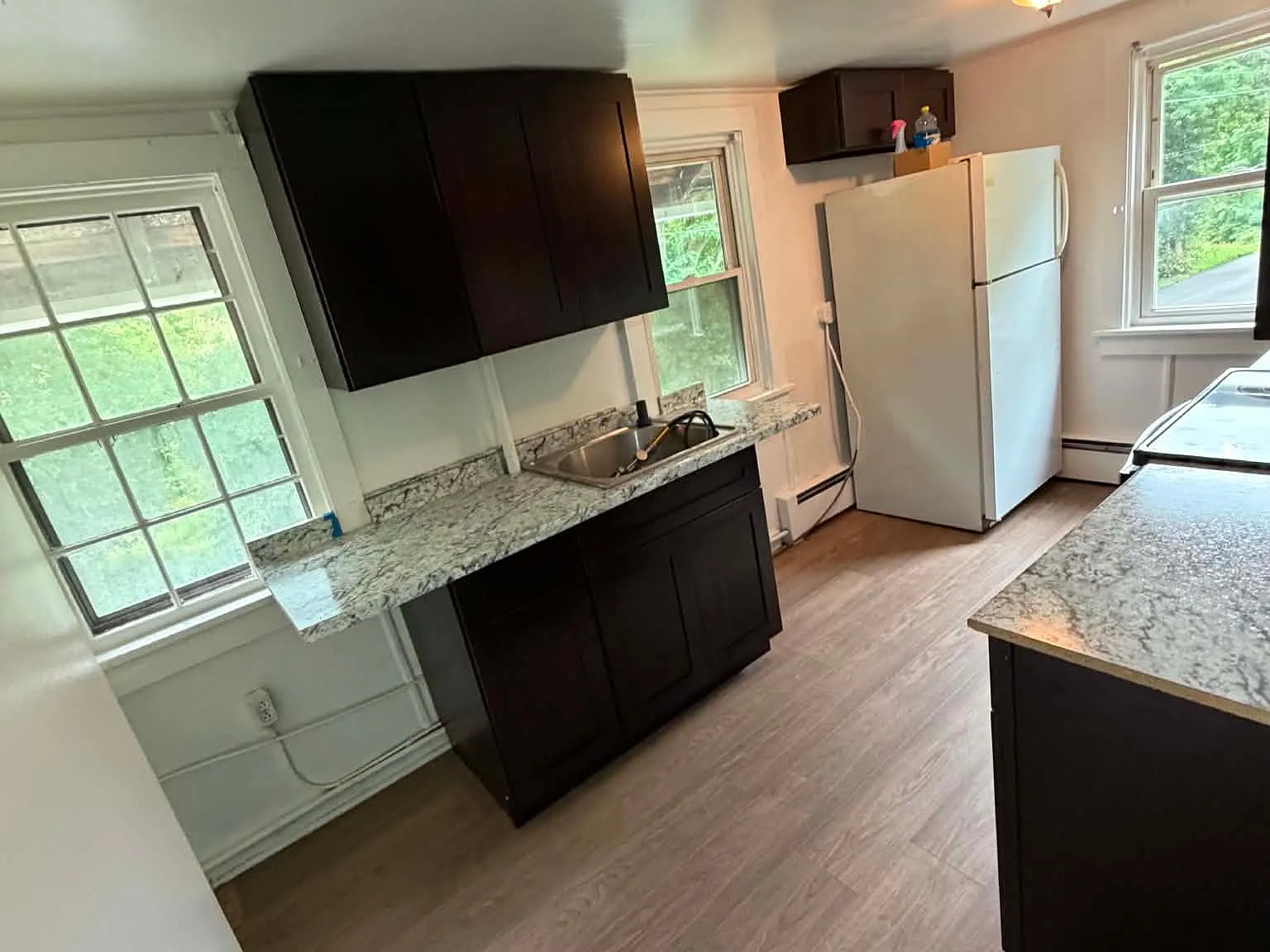 2 bed, 700 sqft, $1,600 — Photo 2
