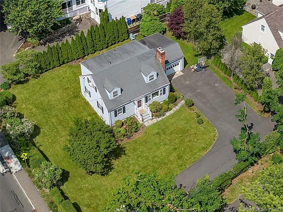 4th image of 7 Wilmot Ln