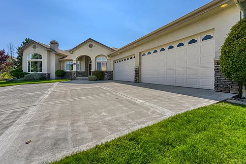 1039 Mountain Air Ct Photo 1