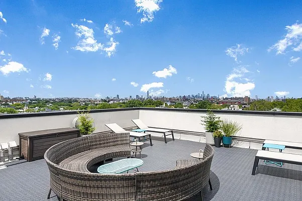 Rented by Oxford Property Group | media 17