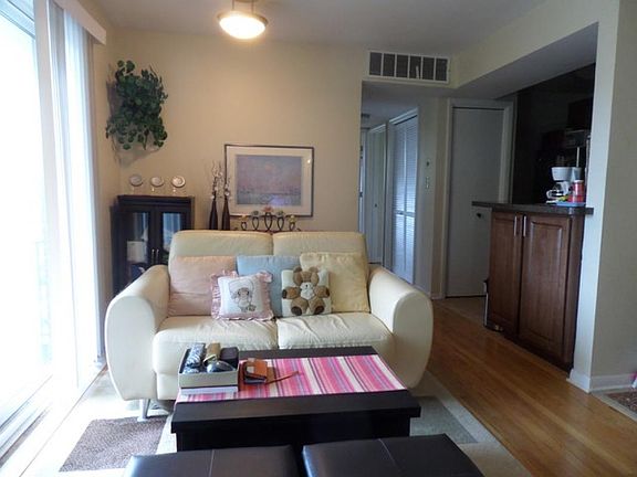 3rd image of 10109 Old Orchard Ct APT 3A