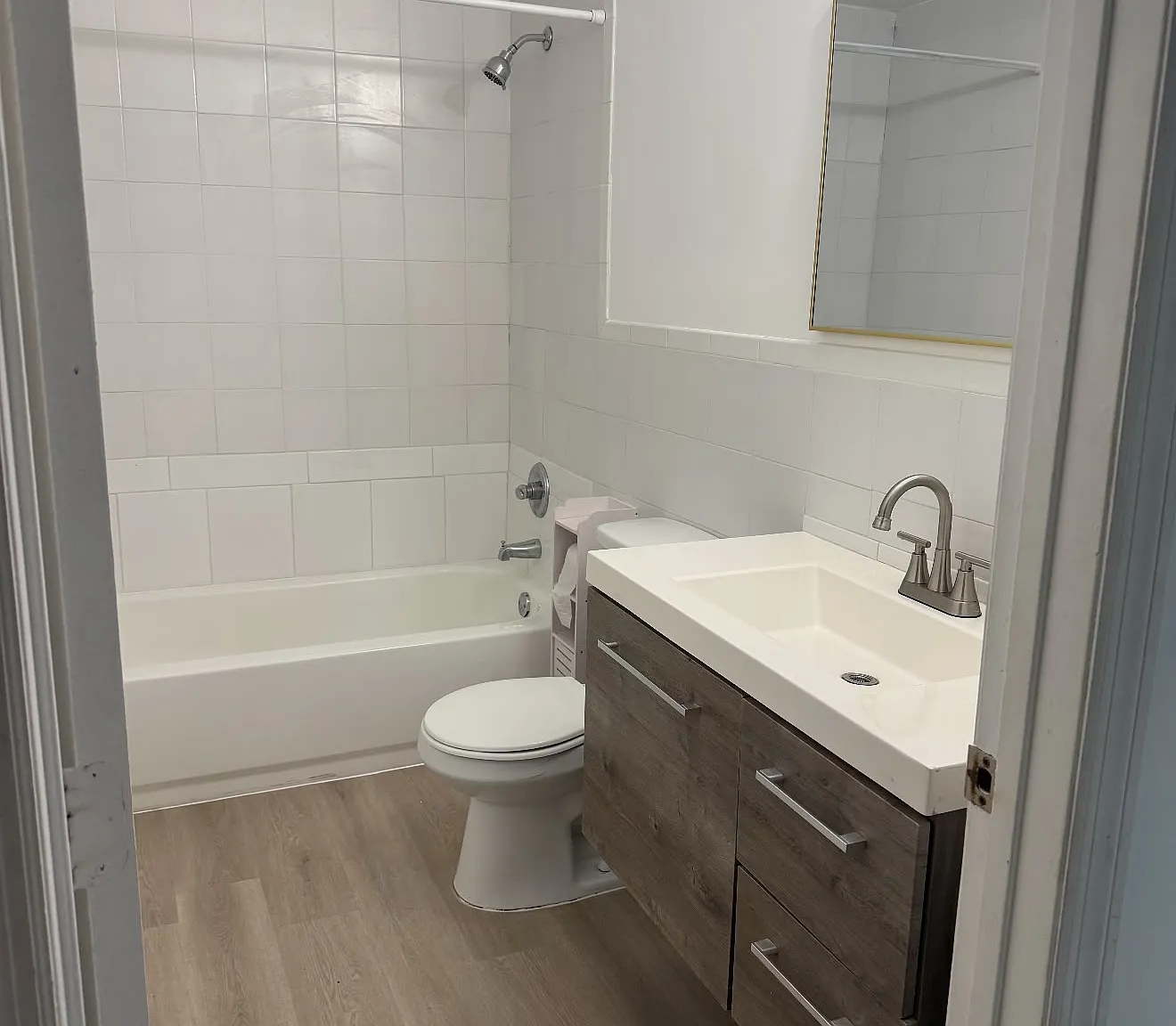 2 bed, 900 sqft, $2,750 — Photo 3