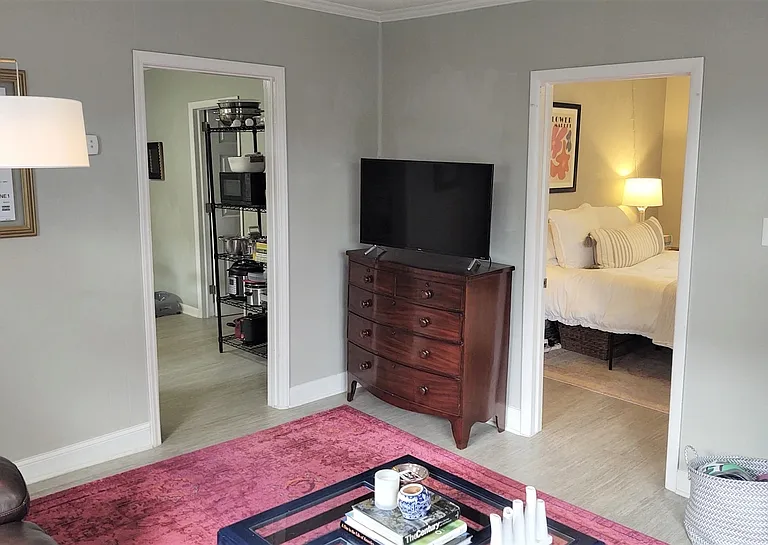 15 N Fisher St — Photo 3