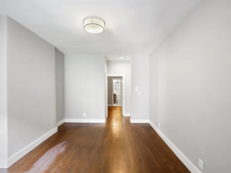 510 E 88th St #2D — Photo 4