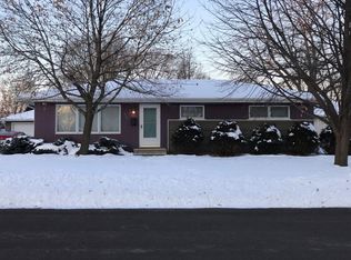 848 10th Ave SW, Faribault, MN 55021