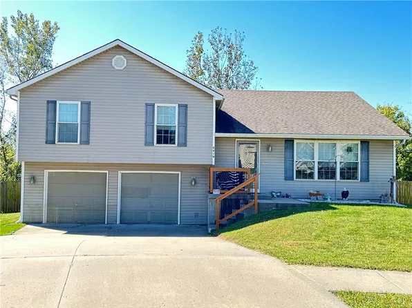 8416 N Winfield Ave, Kansas City, MO 64153