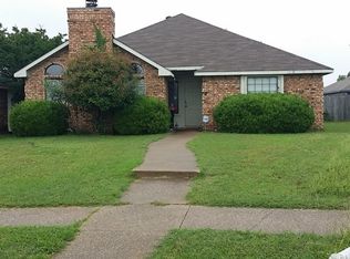 825 Witherspoon Ct, Cedar Hill, TX 75104