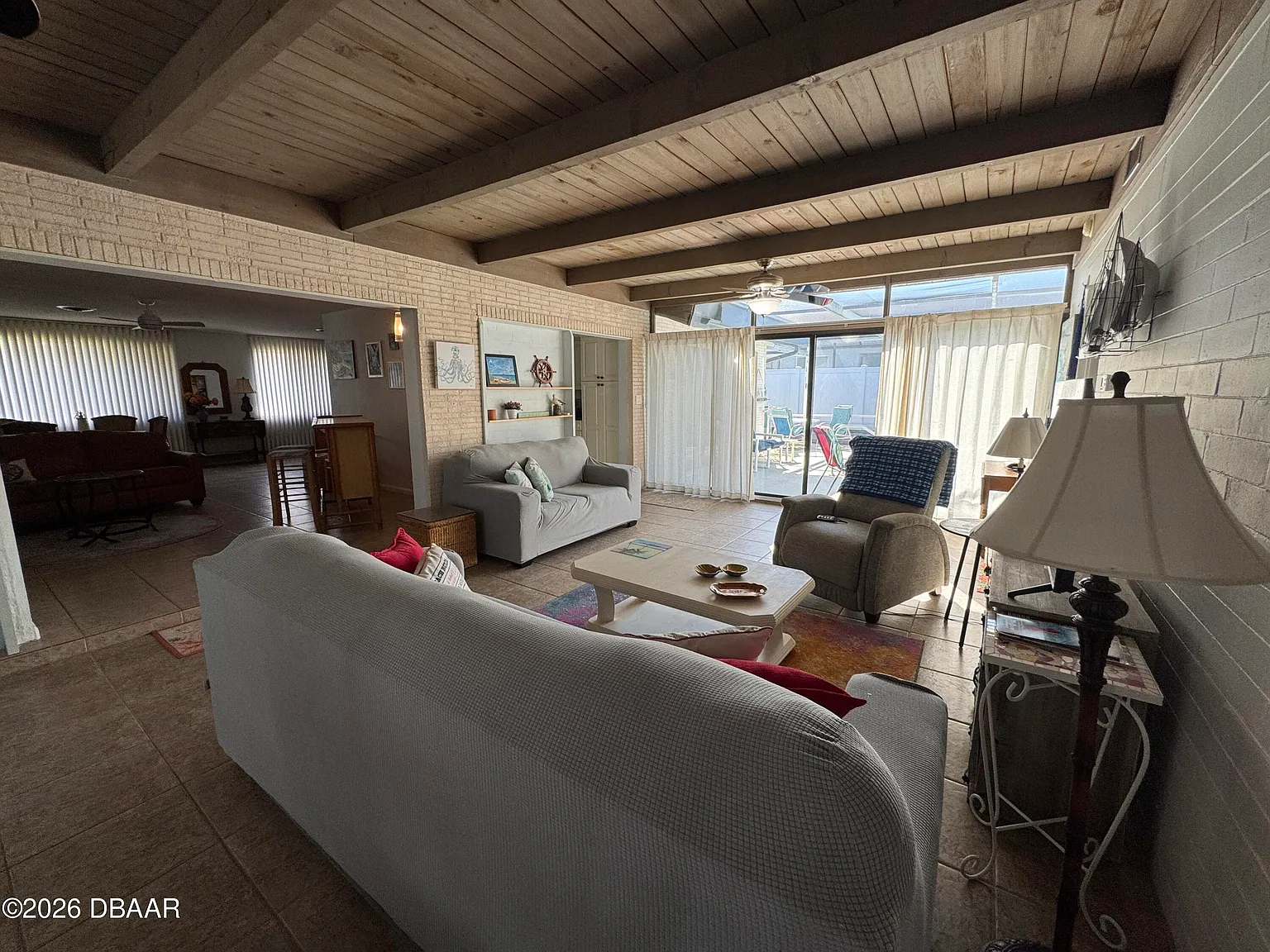 3 bed, 2.0 bath, 2136 sqft, $3,000 — Photo 3