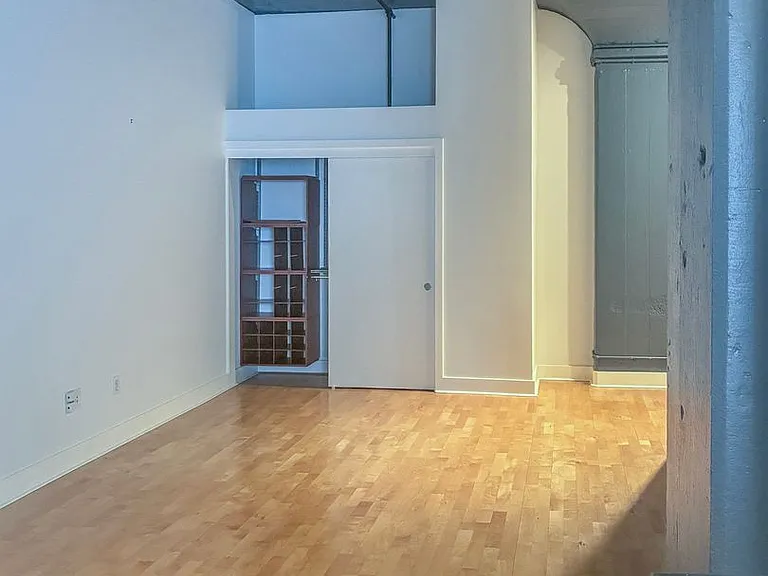 300 NW 8th Ave #203 — Photo 10