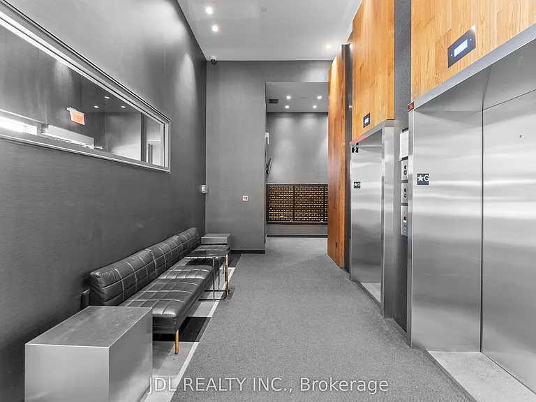 435 Richmond St W #610 — Photo 36