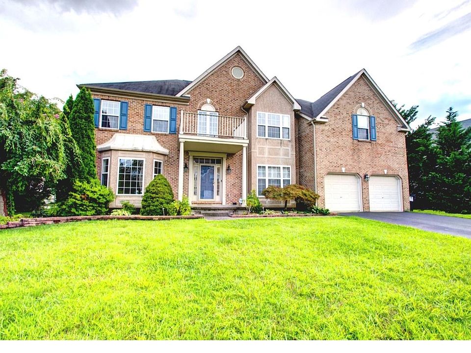 1st image of 51 Blue Spruce Dr