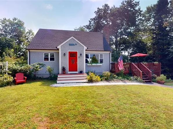 21 Juniper Rd, South Kingstown, RI 02879