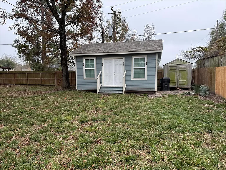 3003 Vega St — Photo 4