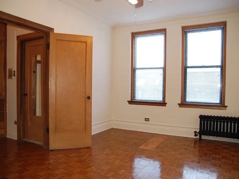 431 West Roscoe Street — Photo 13