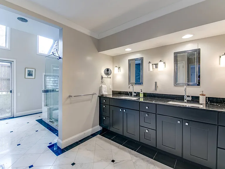 6 Martindale Ct — Photo 11