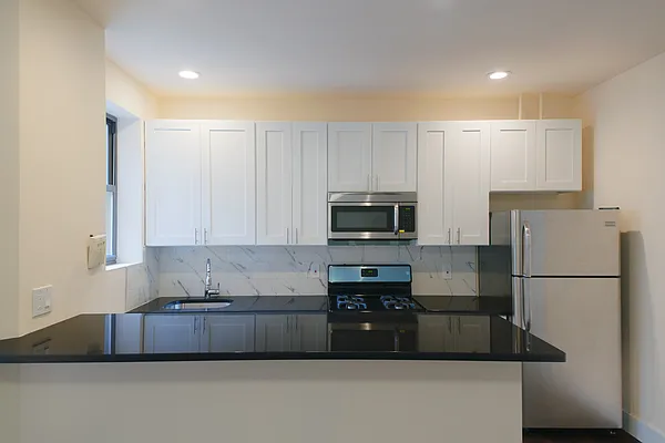 Rented by REAL New York | media 8