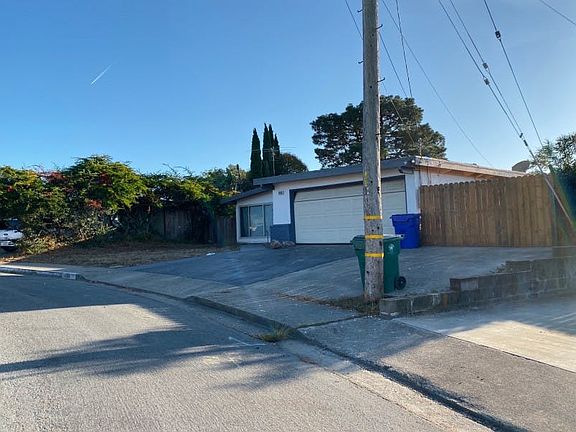 3rd image of 1930 Crucero Ave