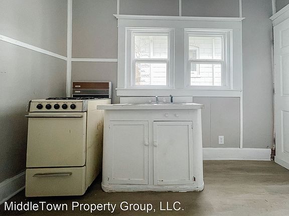 4th image of 417 S 12th St #11025706