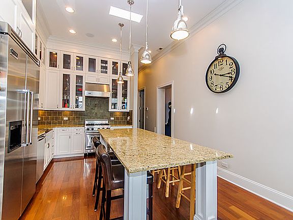 3rd image of 1340 W Belmont Ave #Penthouse