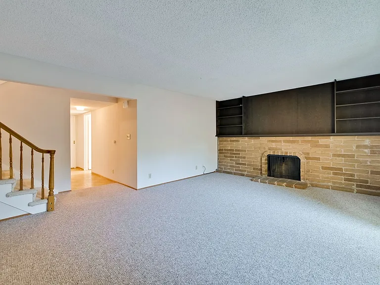 21940 Rucker Dr — Photo 60