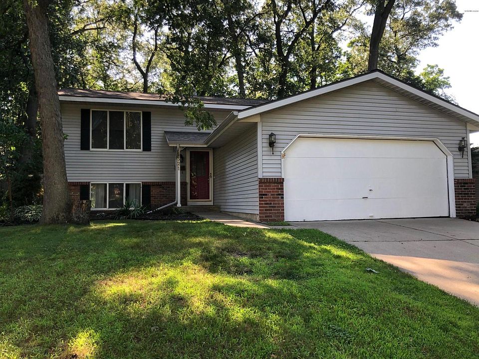 1st image of 1321 Gladstone Dr SE