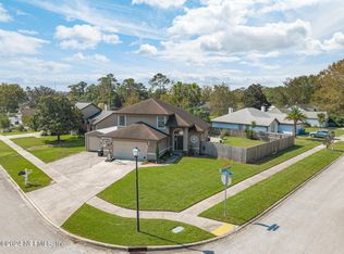 106 Autumn Springs Dr, Jacksonville, FL 32225