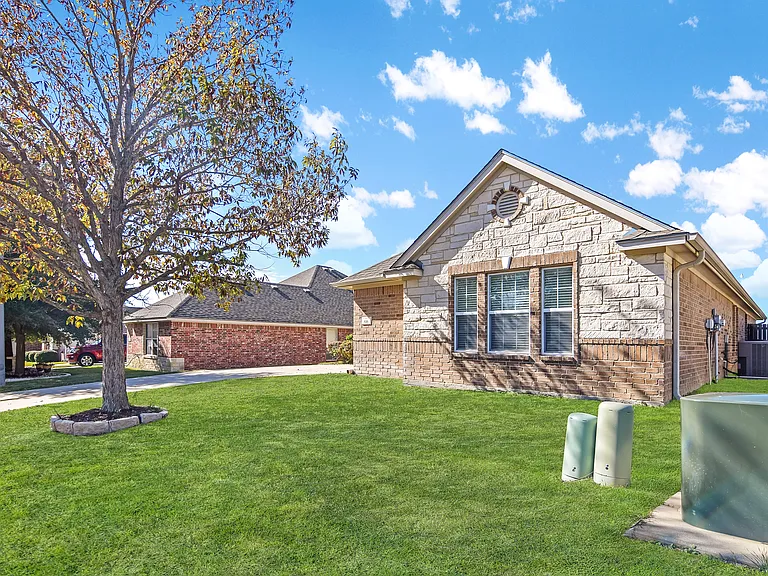 816 Copper Ridge Loop — Photo 3