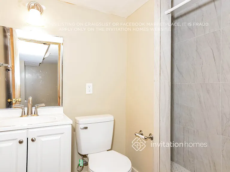 7818 Hampshire Cir N — Photo 12