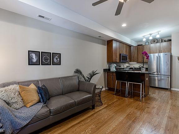 5th image of 2717 N Sawyer Ave APT 1
