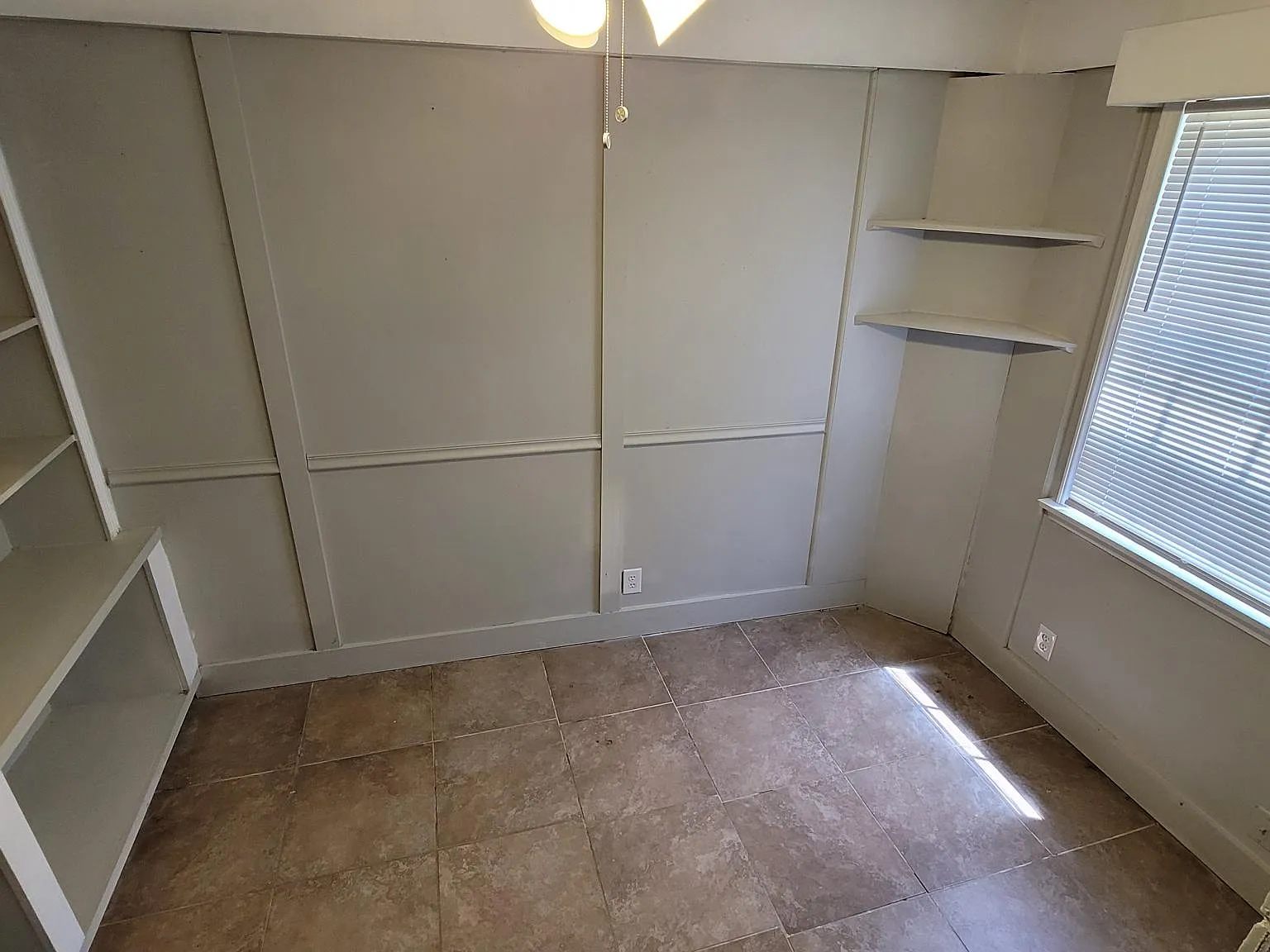 825 S Graham St — Photo 3
