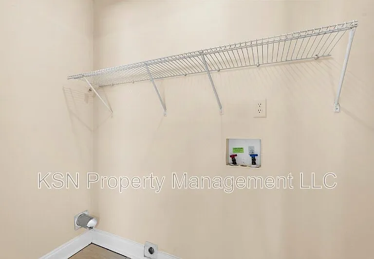7331 Leghorn St — Photo 10