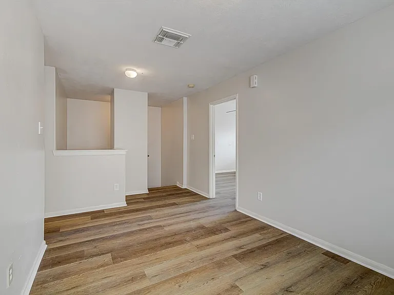 13983 Maximos Dr — Photo 17