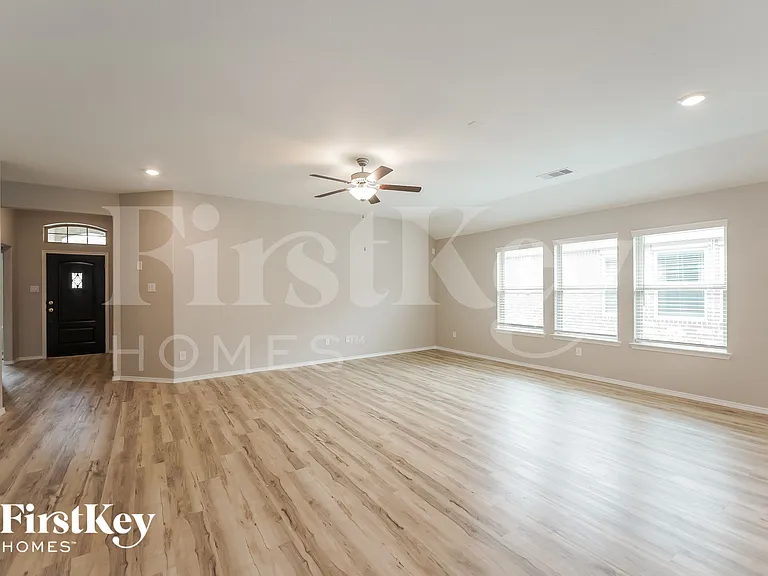 3211 Calla Lily Trl — Photo 2