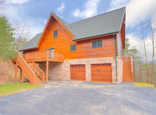 4030 Shadow Land Dr, Radford, VA 24141
