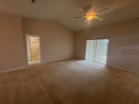 4th image of 3249 NW 49th Ave