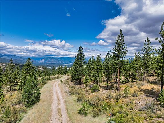 3rd image of 6 Bighorn Bluff Rd