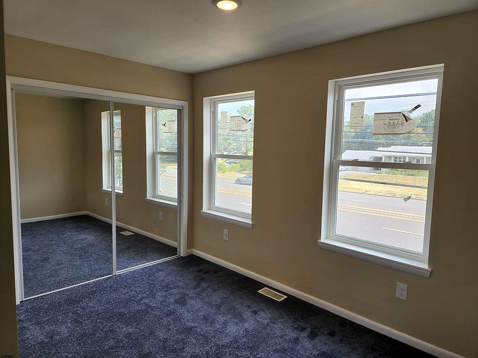 2nd image of 1007 Black Horse Pike