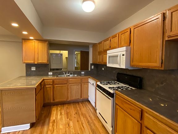 5th image of 5335 N California Ave #101