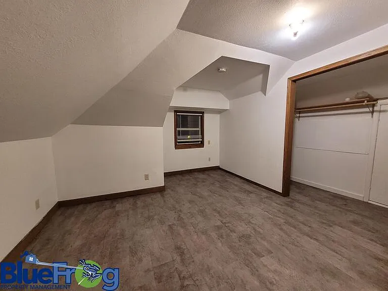 404 13th Ave — Photo 8