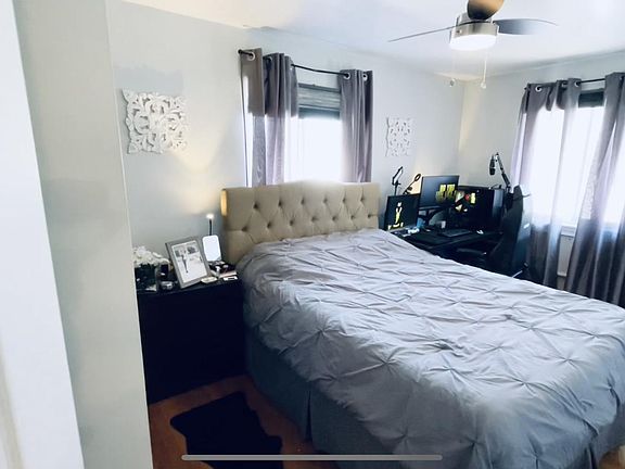 3rd image of 2723 Gifford Ave #1
