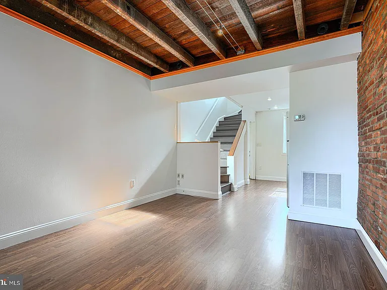 1026 Patapsco St — Photo 3